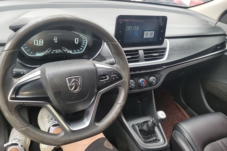 Used Baojun 360 2019 1.5L Manual Elite Version China VI Center Console