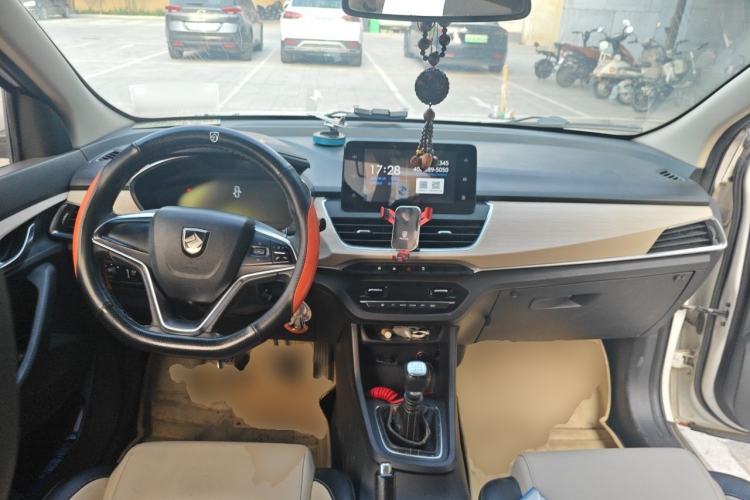 Used Baojun 360 2019 1.5L Manual Luxury Version China VI Center Console