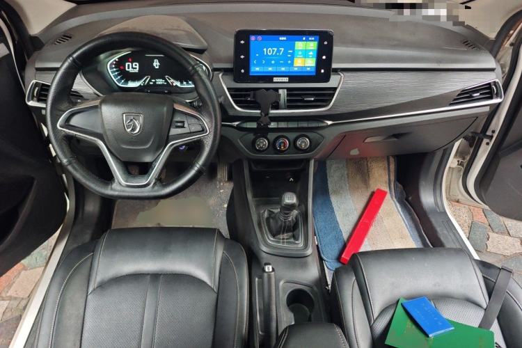 Used Baojun 360 2019 1.5L Manual Elite Version China VI Center Console