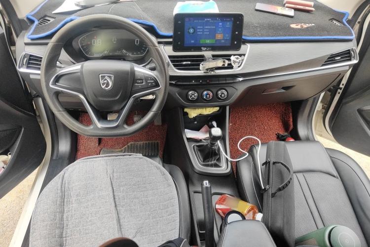 Used Baojun 360 2019 1.5L Manual Elite Version China VI Center Console