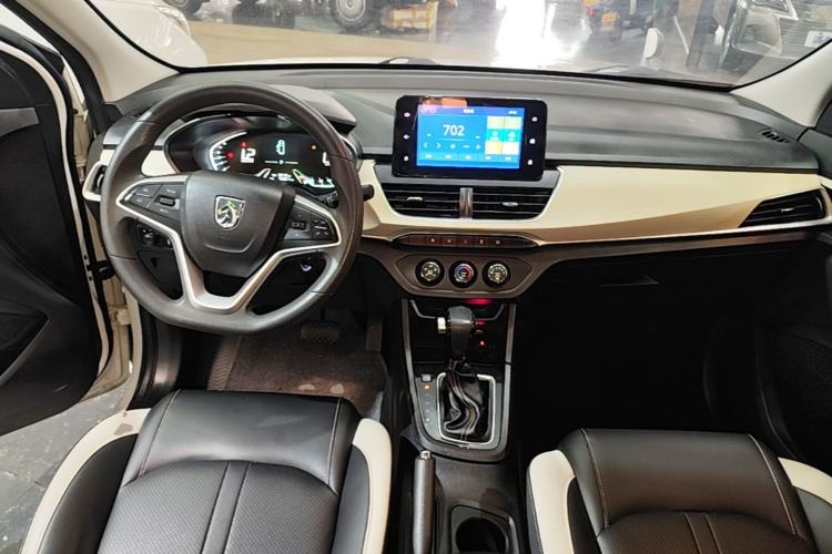 Used Baojun 360 2019 1.5L CVT Elite Version China VI Center Console