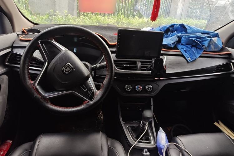 Used Baojun 360 2019 1.5L Manual Elite Version China VI Center Console
