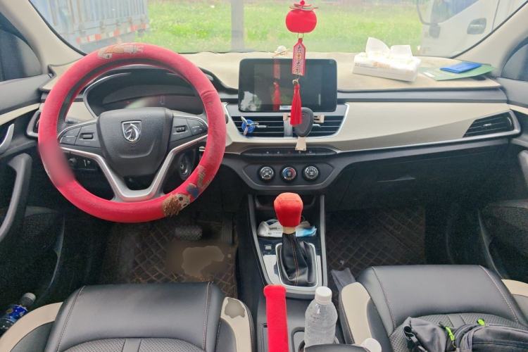 Used Baojun 360 2019 1.5L CVT Elite Version China VI Center Console