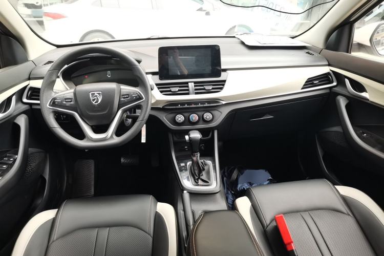 Used Baojun 360 2019 1.5L CVT Elite Version China VI Center Console