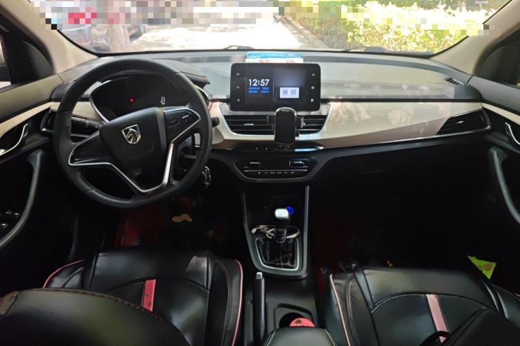 Used Baojun 360 2019 1.5L Manual Luxury Version China VI Center Console