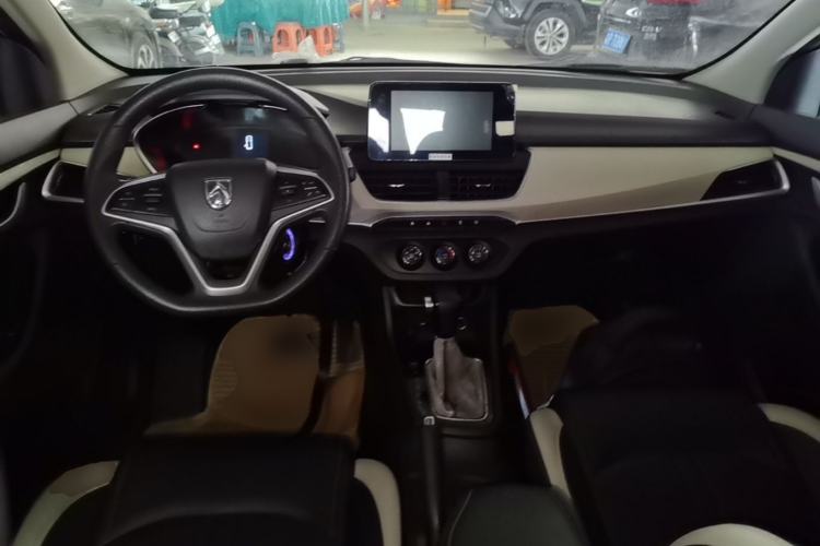 Used Baojun 360 2019 1.5L CVT Elite Version China VI Center Console