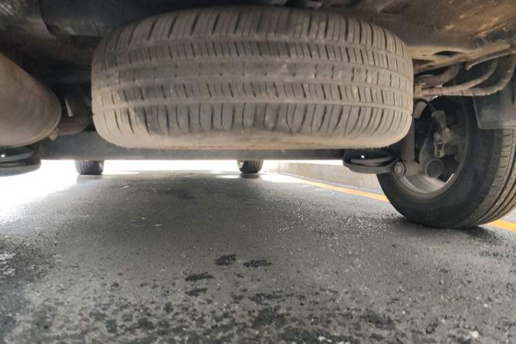 Used Baojun 360 2019 1.5L CVT Luxury Model China VI Emission Standard Chassis Rear