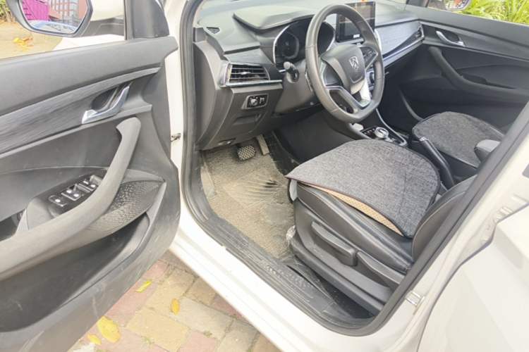Used Baojun 360 2019 1.5L CVT Elite Version China VI Driver Seat