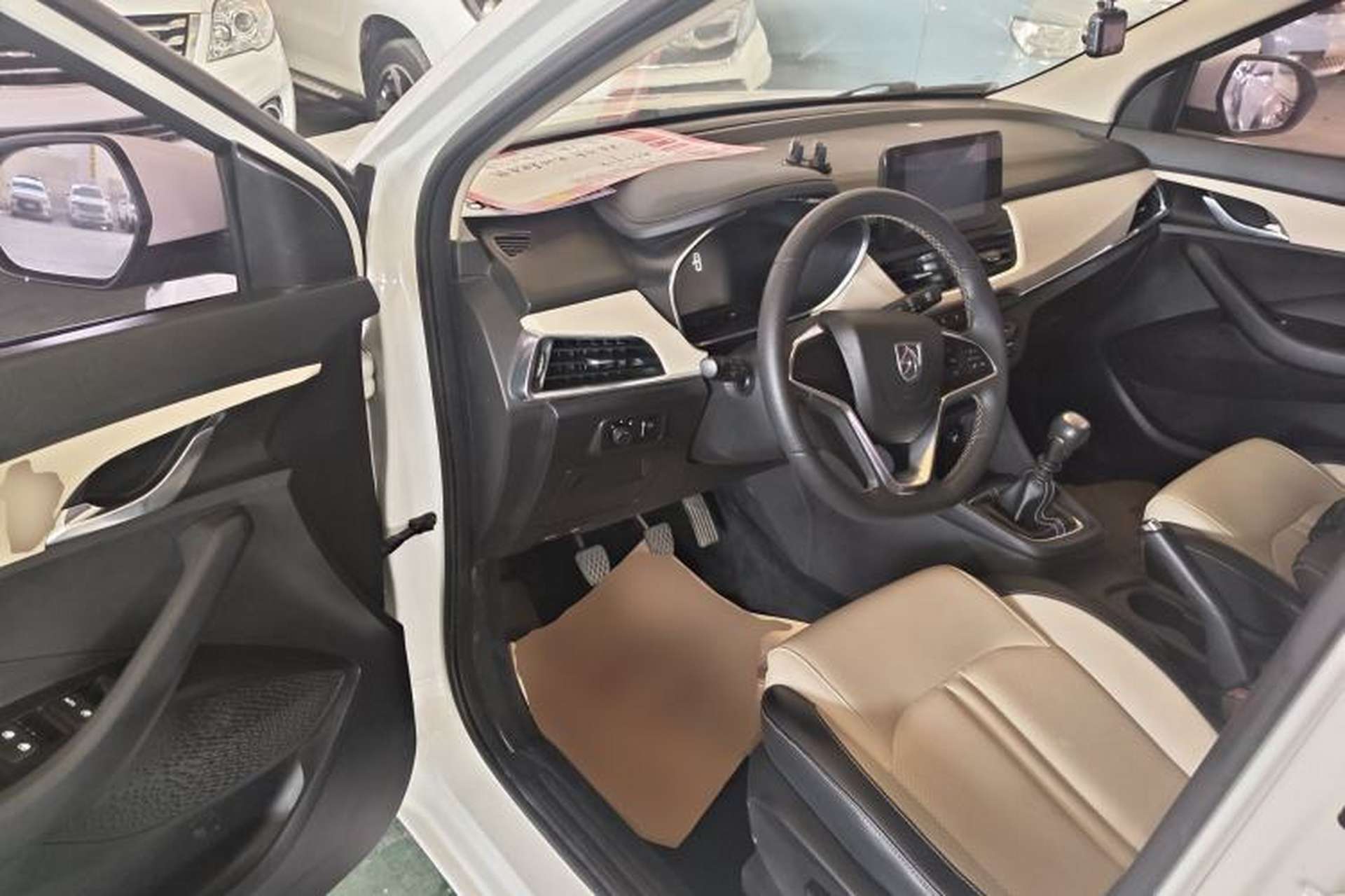 Used Baojun 360 2019 1.5L Manual Luxury Version China VI Driver Seat