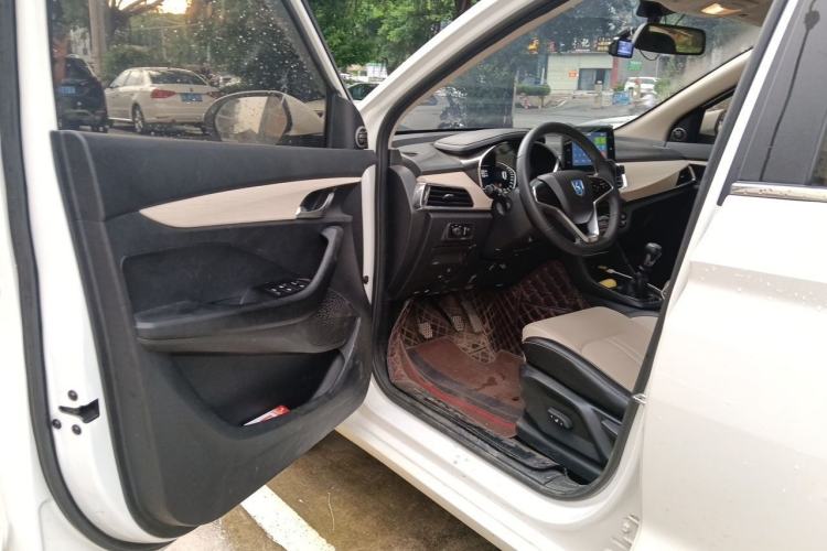 Used Baojun 360 2019 1.5L Manual Luxury Version China VI Driver Seat