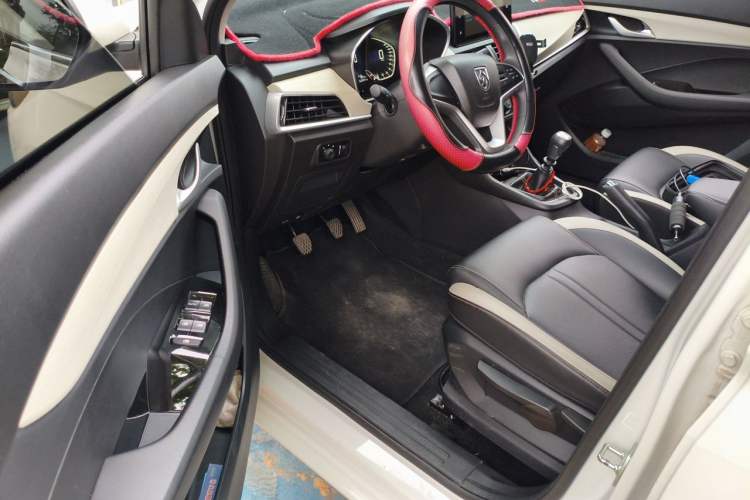 Used Baojun 360 2019 1.5L Manual Elite Version China VI Driver Seat
