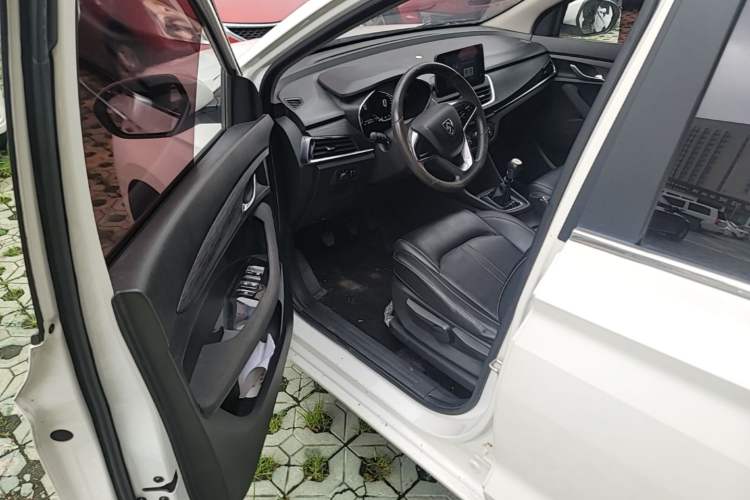 Used Baojun 360 2019 1.5L Manual Elite Version China VI Driver Seat