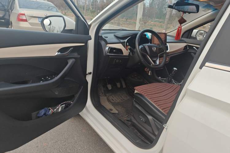 Used Baojun 360 2019 1.5L Manual Luxury Version China VI Driver Seat