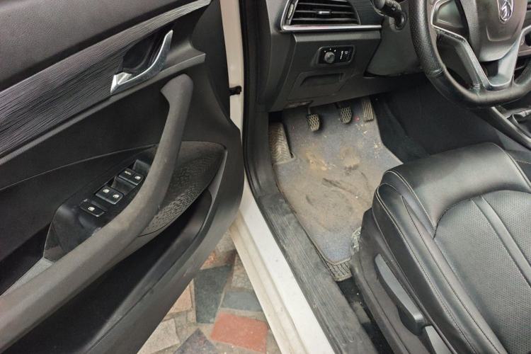 Used Baojun 360 2019 1.5L Manual Elite Version China VI Driver Seat