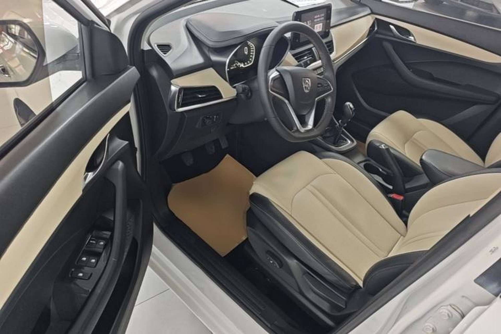 Used Baojun 360 2019 1.5L Manual Luxury Version China VI Driver Seat