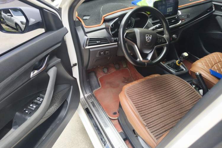 Used Baojun 360 2019 1.5L Manual Elite Version China VI Driver Seat