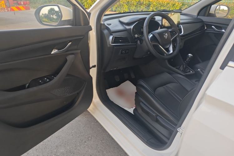 Used Baojun 360 2019 1.5L Manual Elite Version China VI Driver Seat