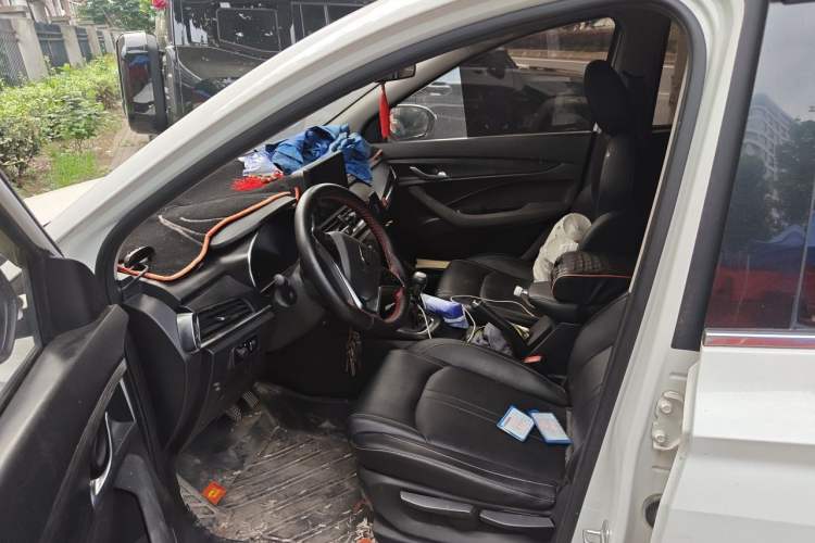Used Baojun 360 2019 1.5L Manual Elite Version China VI Driver Seat