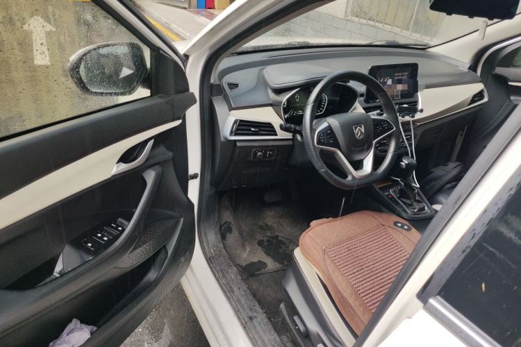 Used Baojun 360 2019 1.5L CVT Luxury Model China VI Emission Standard Driver Seat