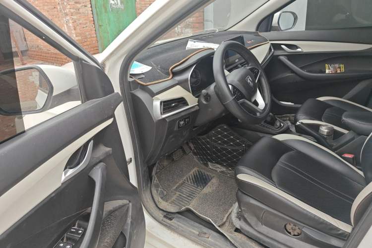 Used Baojun 360 2019 1.5L CVT Elite Version China VI Driver Seat