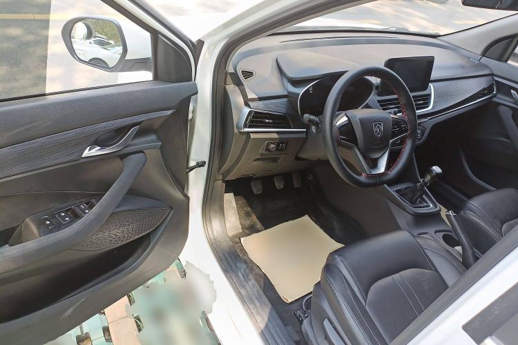 Used Baojun 360 2019 1.5L Manual Elite Version China VI Driver Seat