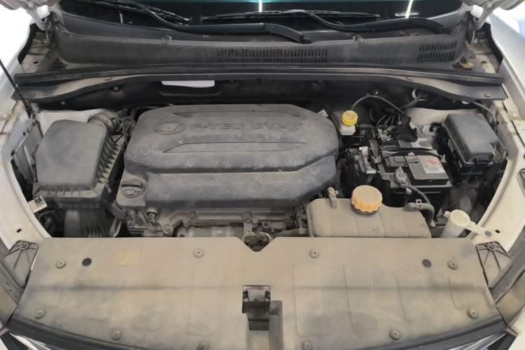 Used Baojun 360 2019 1.5L Automatic Elite Version China VI Engine Bay