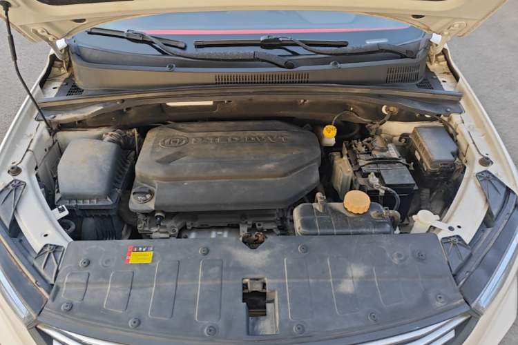 Used Baojun 360 2019 1.5L Manual Elite Version China VI Engine Bay