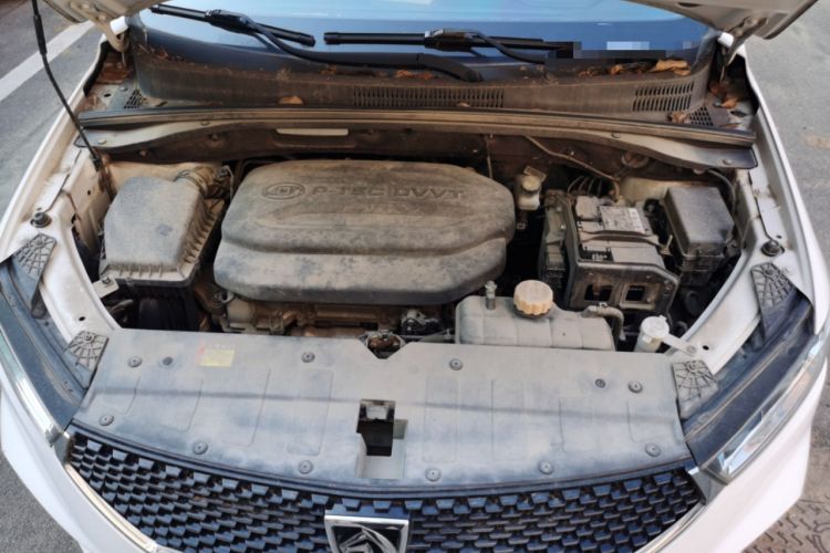 Used Baojun 360 2019 Revised Version 1.5L Manual Luxury Edition China VI Engine Bay