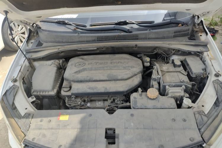 Used Baojun 360 2019 1.5L CVT Elite Version China VI Engine Bay