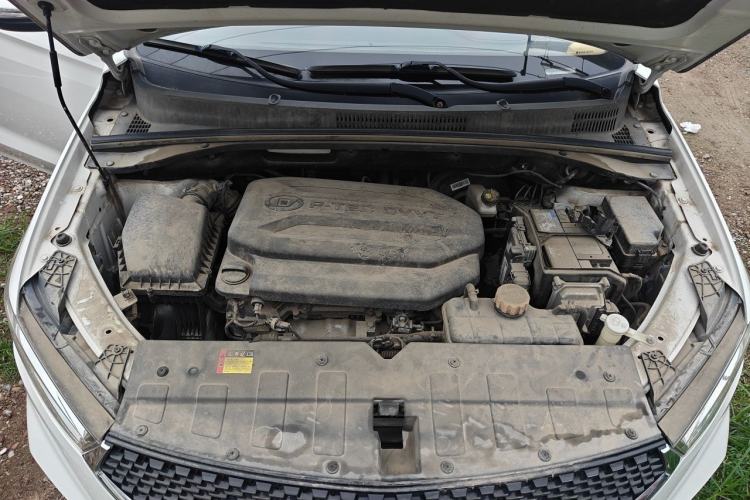 Used Baojun 360 2019 1.5L CVT Luxury Model China VI Emission Standard Engine Bay