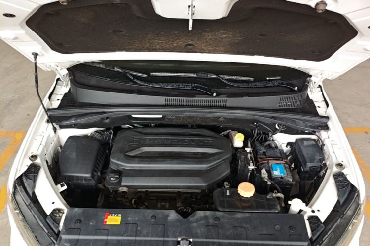 Used Baojun 360 2019 1.5L Automatic Elite Version China VI Engine Bay