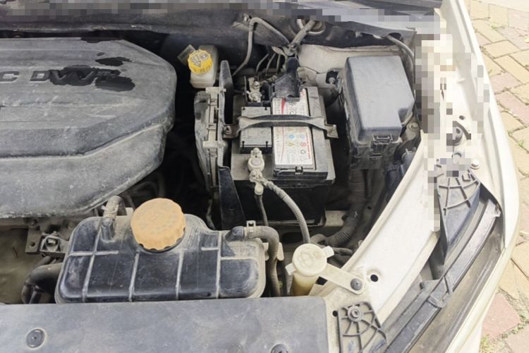 Used Baojun 360 2019 1.5L CVT Elite Version China VI Engine Bay Left