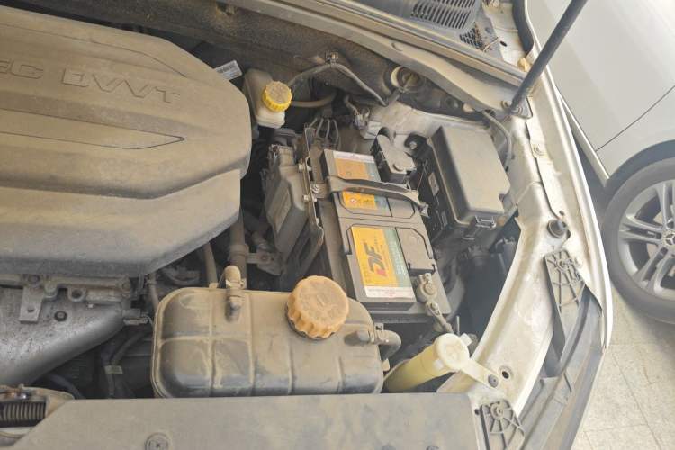 Used Baojun 360 2019 1.5L Manual Luxury Version China VI Engine Bay Left