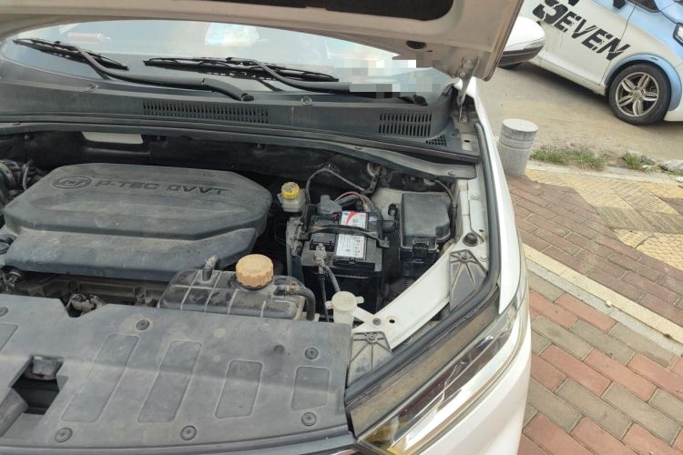 Used Baojun 360 2019 1.5L Manual Elite Version China VI Engine Bay Left