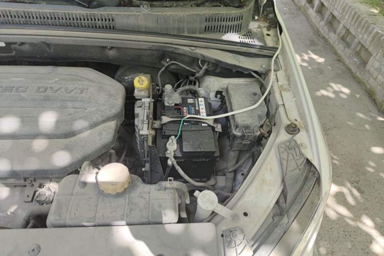 Used Baojun 360 2019 1.5L Automatic Elite Version China VI Engine Bay Left