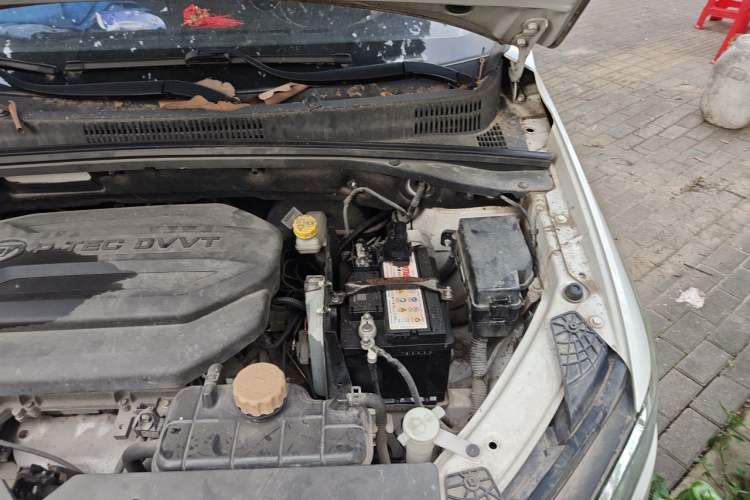 Used Baojun 360 2019 1.5L Manual Elite Version China VI Engine Bay Left