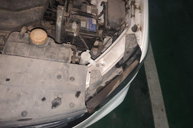 Used Baojun 360 2019 1.5L Manual Elite Version China VI Engine Bay Left