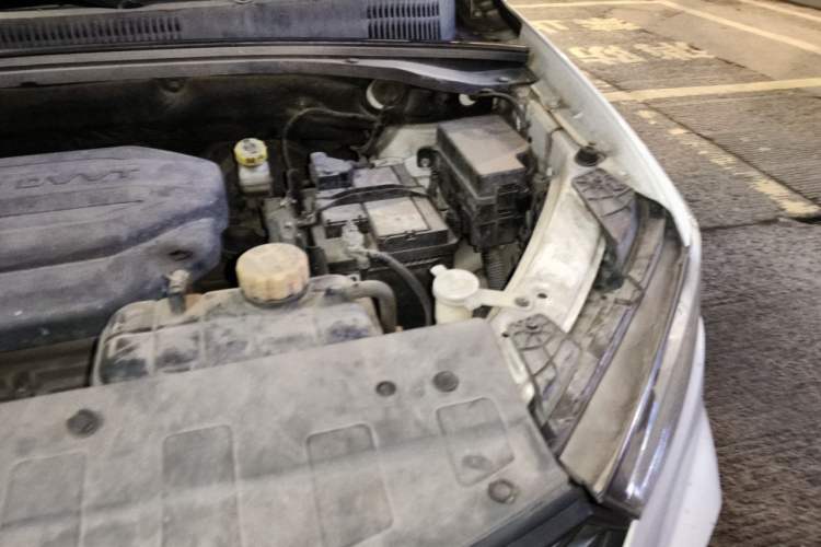 Used Baojun 360 2019 1.5L Manual Elite Version China VI Engine Bay Left
