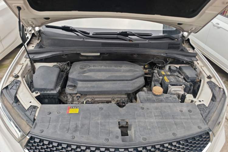 Used Baojun 360 2019 1.5L CVT Elite Version China VI Engine Bay