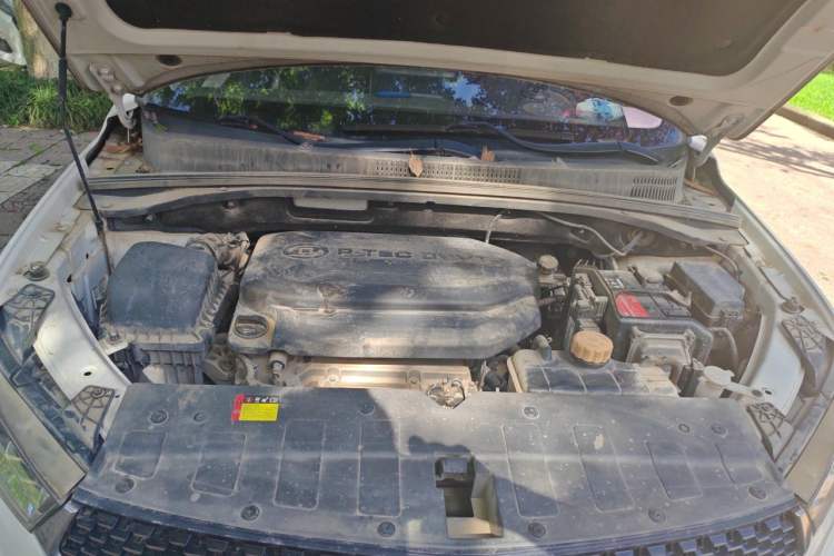 Used Baojun 360 2019 1.5L CVT Elite Version China VI Engine Bay