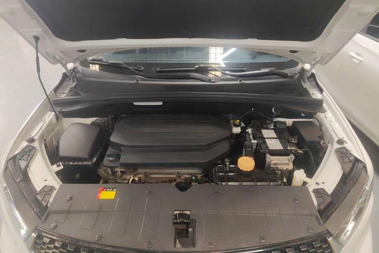 Used Baojun 360 2019 1.5L CVT Elite Version China VI Engine Bay