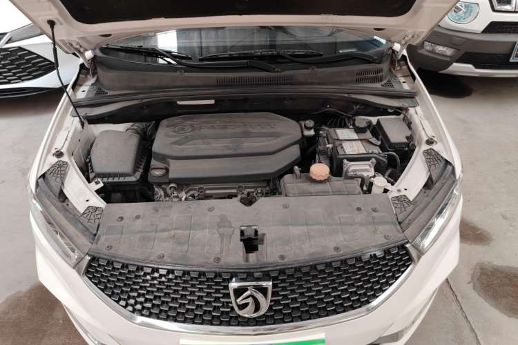 Used Baojun 360 2019 1.5L CVT Elite Version China VI Engine Bay