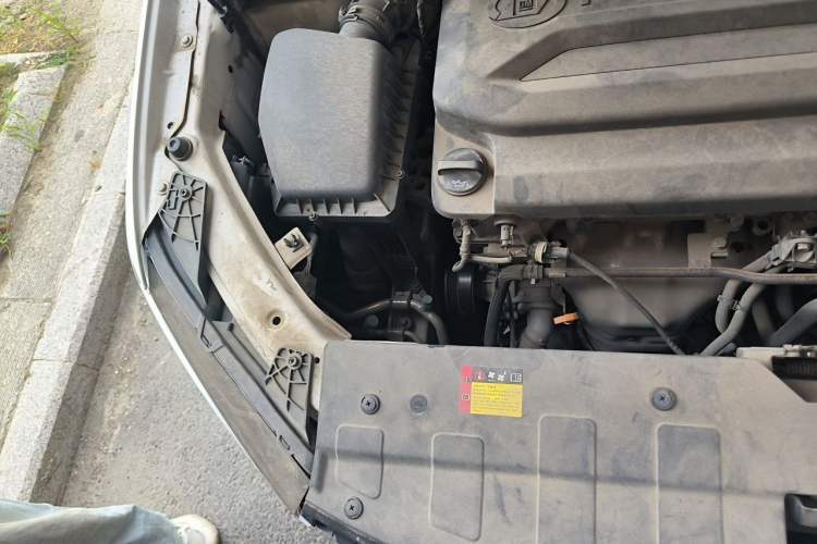 Used Baojun 360 2019 1.5L CVT Elite Version China VI Engine Bay Right