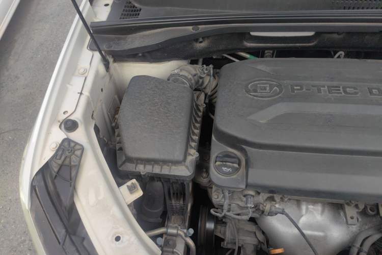 Used Baojun 360 2019 1.5L Manual Luxury Version China VI Engine Bay Right