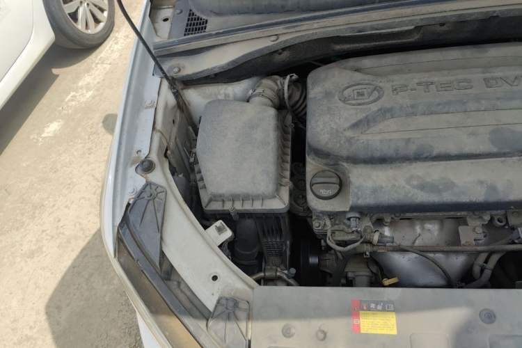 Used Baojun 360 2019 1.5L CVT Elite Version China VI Engine Bay Right