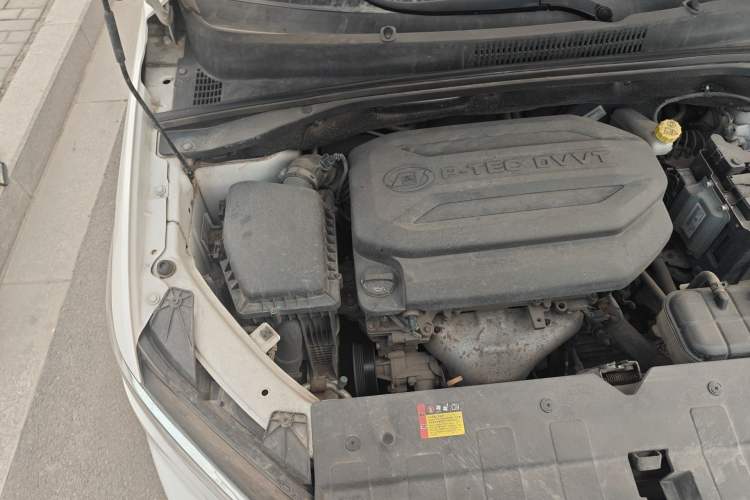 Used Baojun 360 2019 1.5L Manual Luxury Version China VI Engine Bay Right