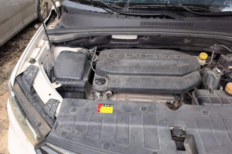 Used Baojun 360 2019 1.5L Manual Elite Version China VI Engine Bay Right