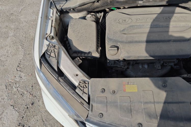 Used Baojun 360 2019 1.5L Manual Elite Version China VI Engine Bay Right