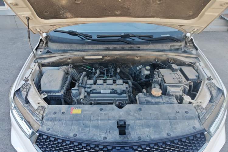 Used Baojun 360 2019 1.5L CVT Elite Version China VI Engine Bay