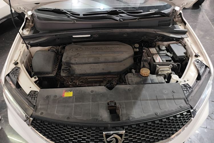 Used Baojun 360 2019 1.5L CVT Elite Version China VI Engine Bay